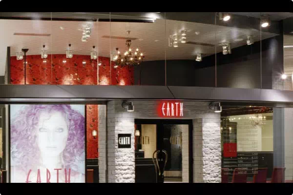 HAIR&MAKE EARTH 森ノ宮店(ヘアメイク アース モリノミヤテン)