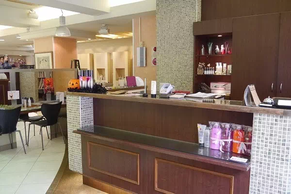 高田馬場エリアの美容室 メンズ限定 毎回2 0円 美容室のカットはmentar